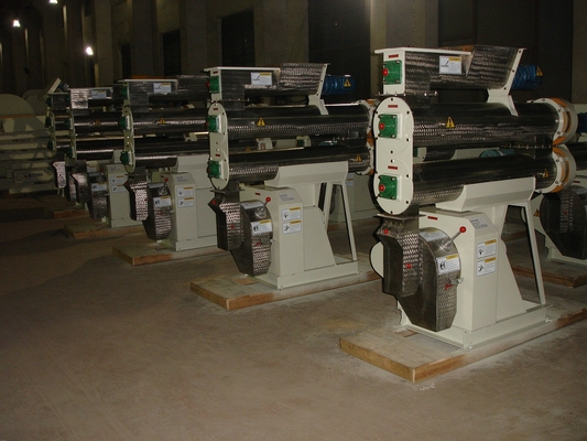 kaufen 1.5. kleine Ring Die Pellet Mill Fish-Hühnergeflügel-Zufuhr-Kugel-Maschine online manufacture