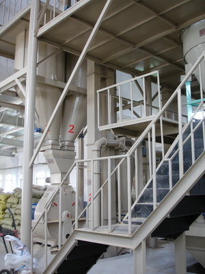 kaufen Kleine Hühnerkuh-Zufuhr-Kugel, die maschinelle Herstellungs-Geräte herstellt online manufacture